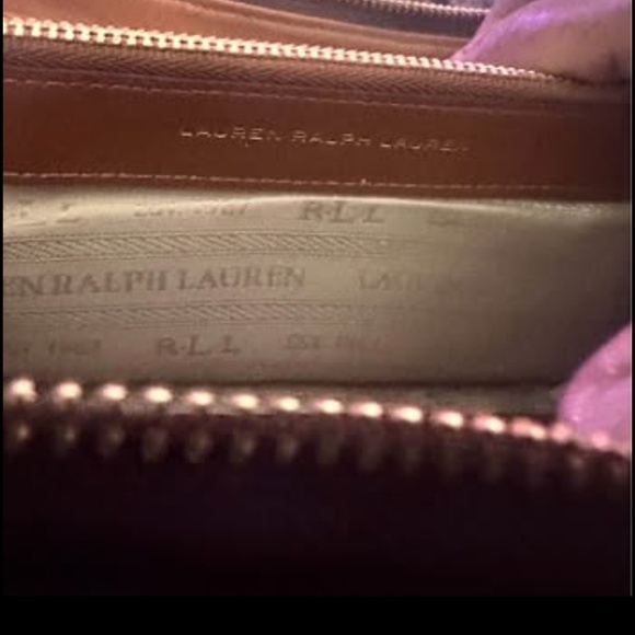 Ralph Lauren large burgundy wallet made with vinyl on the outside and real leath - Picture 9 of 9
